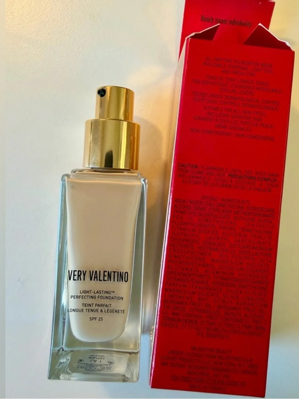 🆕 Very Valentino Foundation LA 1 SPF 25 Full Coverage Light Lasting Perfecting
